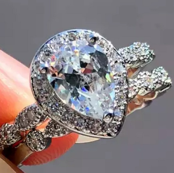 Pear Cut Teardrop Shape Halo Bridal Set - Picture 2 of 8